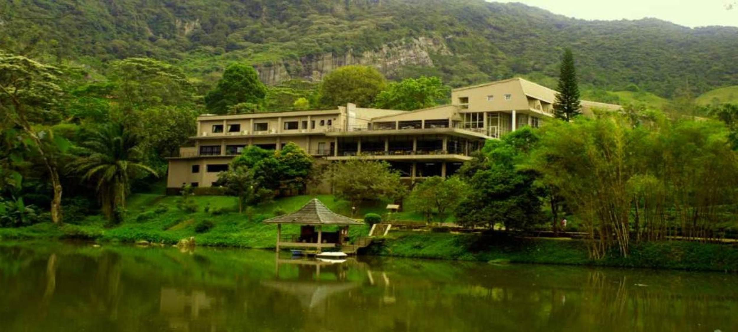 Hunas Falls 5*